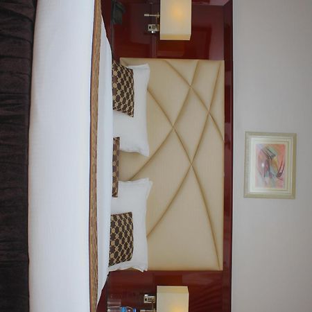 De Rembrandt Hotels And Suites Ikeja Exterior foto